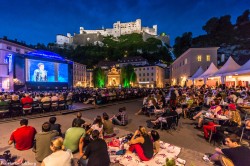 The festival in Salzburg attracts a big audience each year.